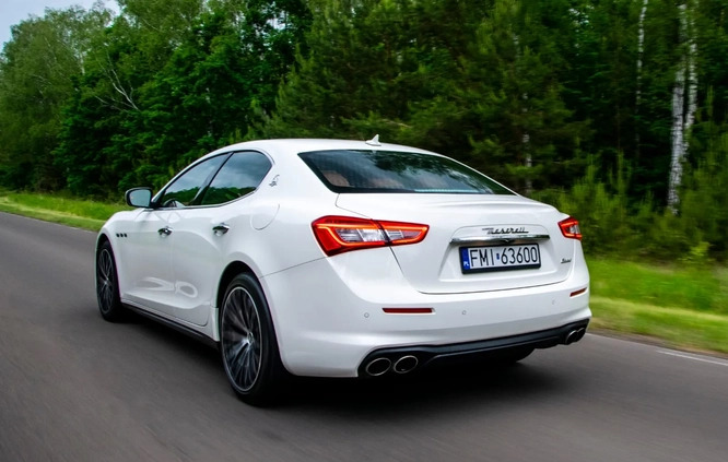 Maserati Ghibli cena 190000 przebieg: 74000, rok produkcji 2021 z Międzyrzecz małe 137